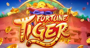 Esports team ပြိုင်ပွဲ ဝင်ရောက်ယှဉ်ပြိုင်နေသောမြင်ကွင်း